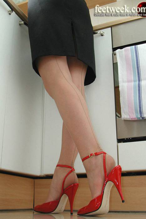 [feetweek性感高跟丝