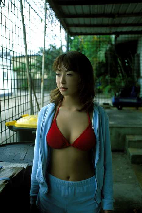 丰满的乳房火红的
