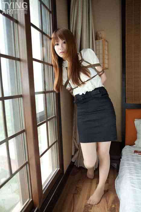 [Taboo love禁忌摄影]No.092 OL & School Girl 2 [38Pics]