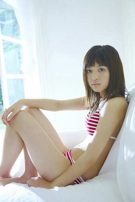 wanibooks gravure collection写真2010.08(1)月号 No.074 含视频Moe Arai 荒井萌